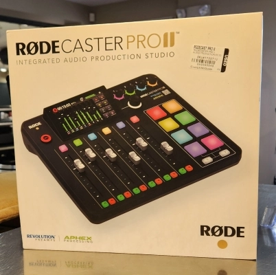 RODE - RODECASTER PRO II AUDIO PRODUCTION STUDIO 3